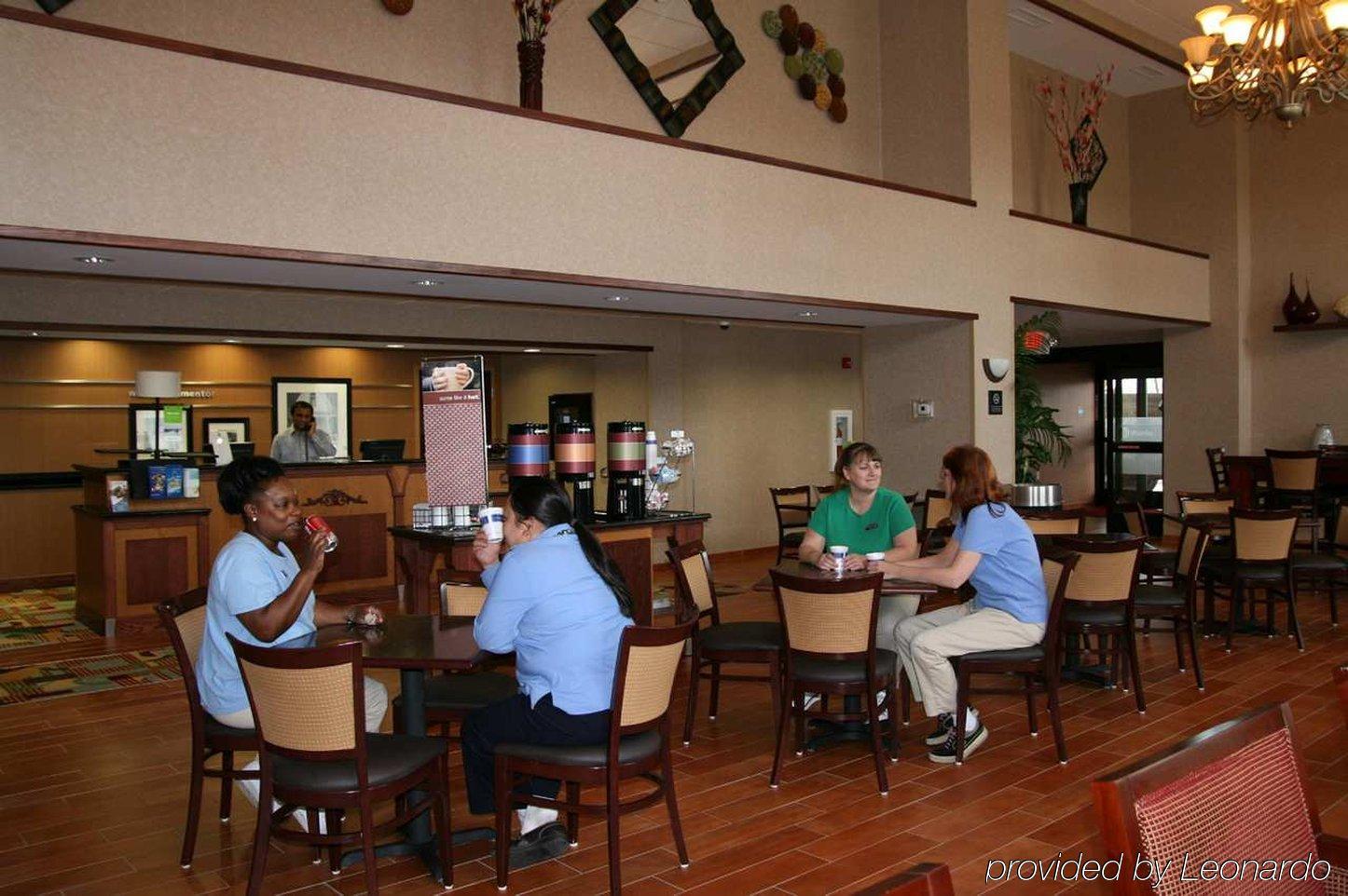Hampton Inn & Suites Cleveland-Mentor Restaurant foto